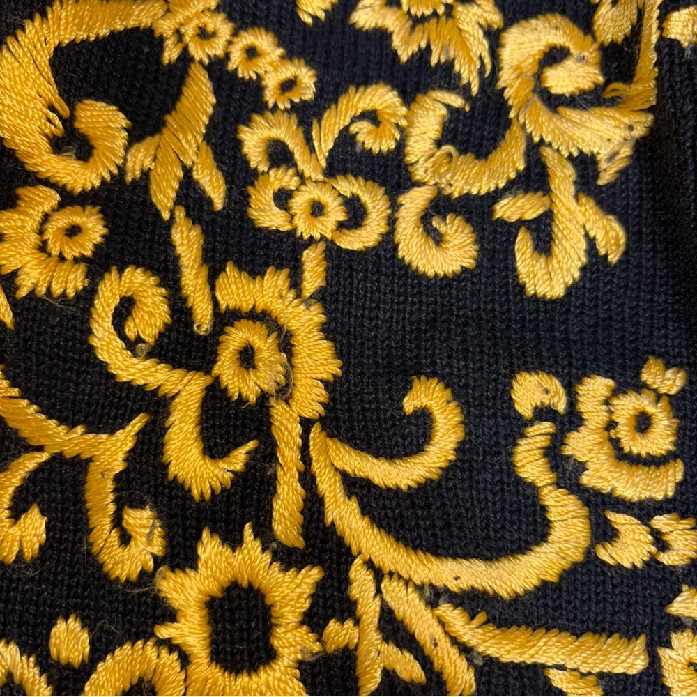 Vintage gold embroidered Chic Black and Gold Women's Cardigan - Picture 4 of 8